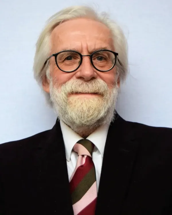 Dr Roy van den Brink-Budgen